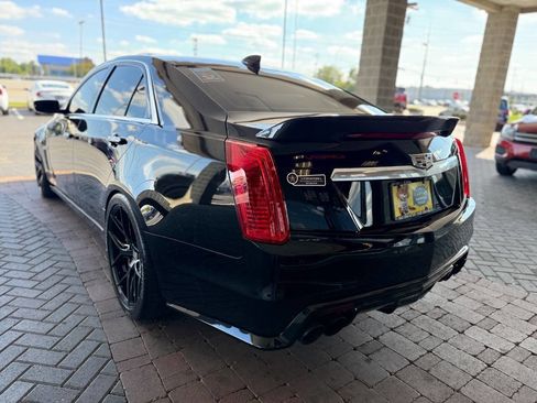 Used 2017 Cadillac CTS V w/ Luxury Package image 10