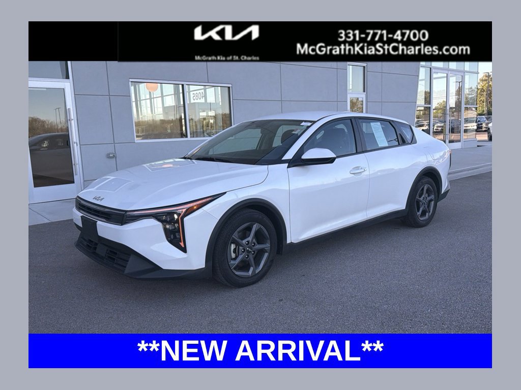 Used 2025 Kia K4 FWD image 1
