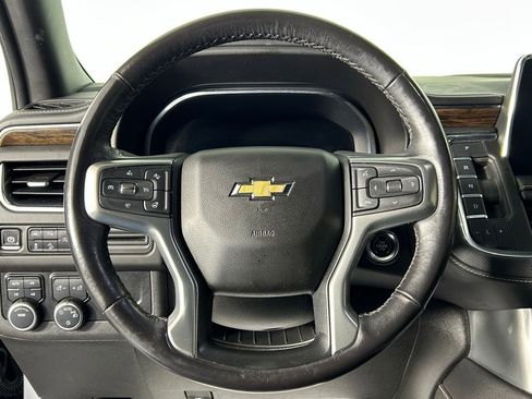 Used 2023 Chevrolet Suburban Premier AWD/4WD image 29