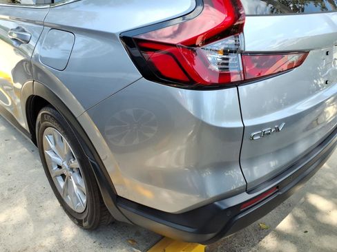 Used 2025 Honda CR-V EX-L image 7