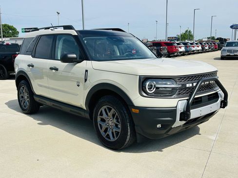 Used 2025 Ford Bronco Sport Big Bend AWD/4WD image 2