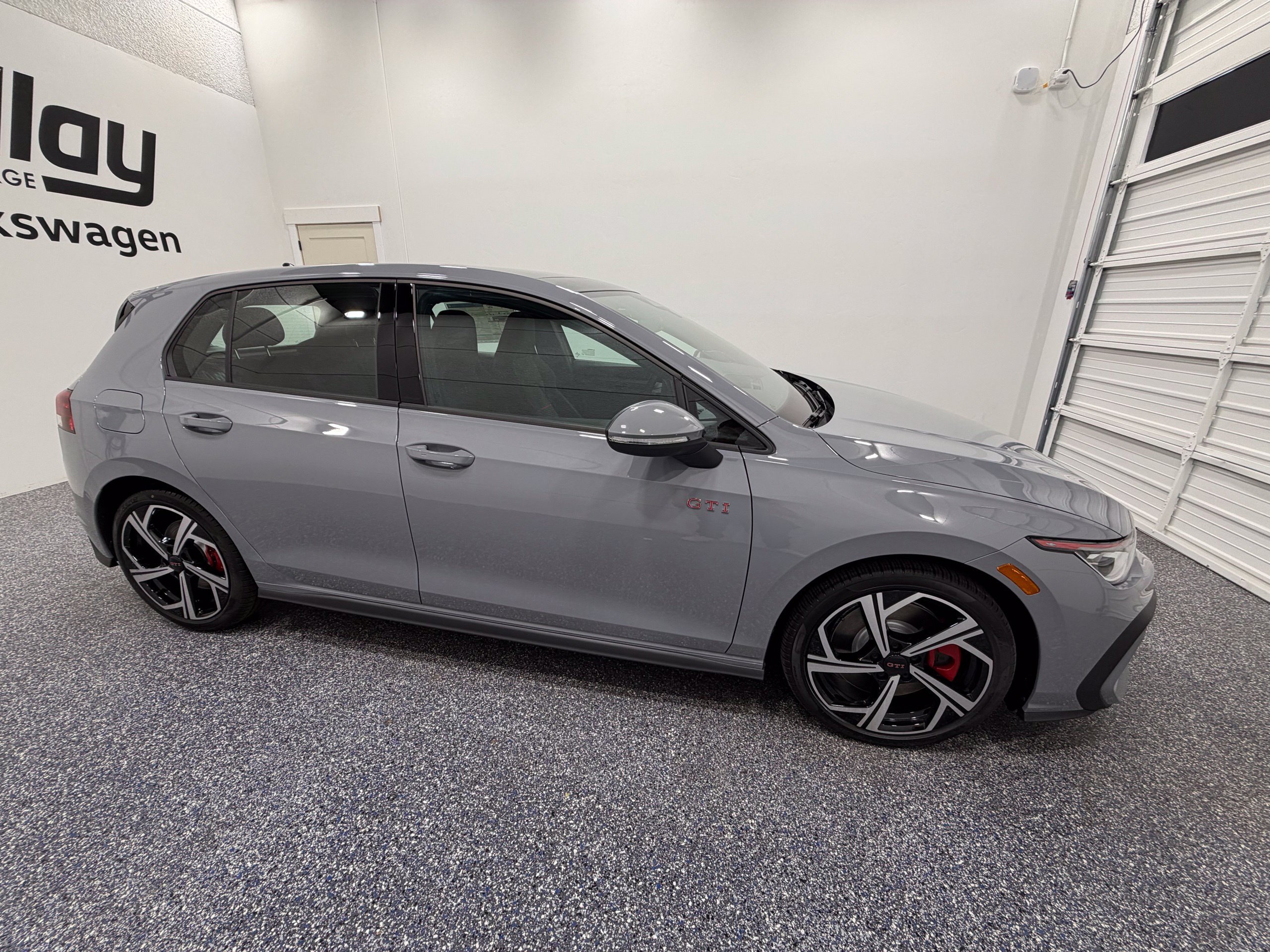 New 2026 Volkswagen GTI SE FWD image 8