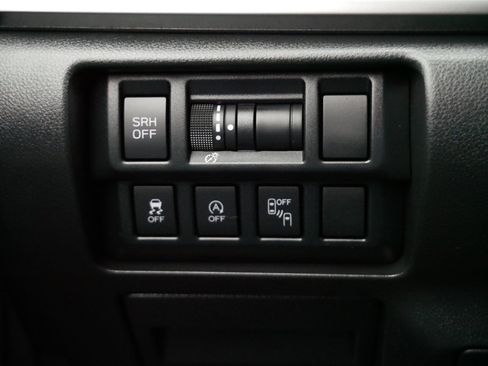 Used 2020 Subaru Crosstrek 2.0i Limited w/ Popular Package #2 image 30