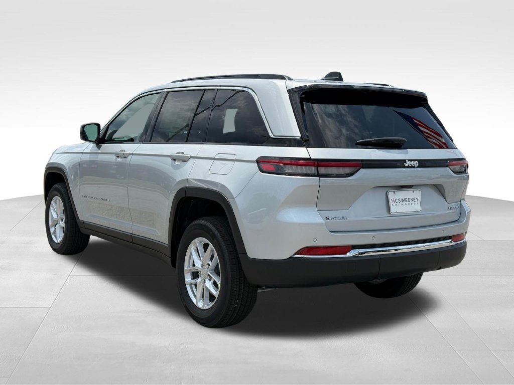 New 2026 Jeep Grand Cherokee 2WD image 3
