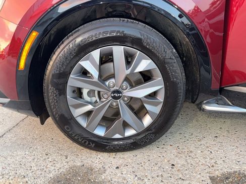 Used 2025 Kia Sportage SX image 31