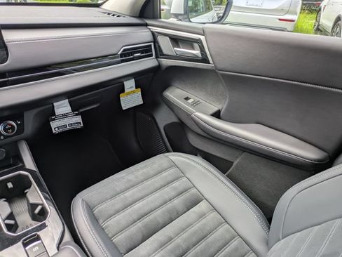 New 2026 Mitsubishi Outlander SE FWD image 18
