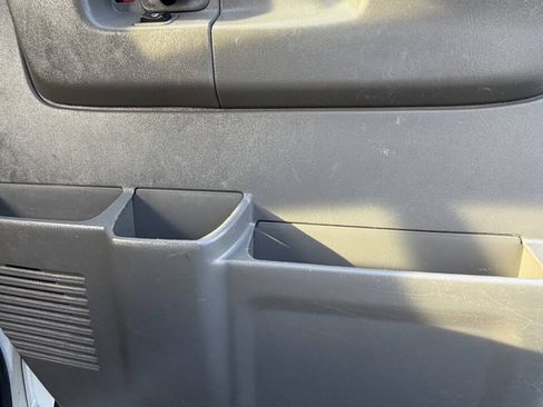 Used 2015 GMC Savana 2500 RWD image 14