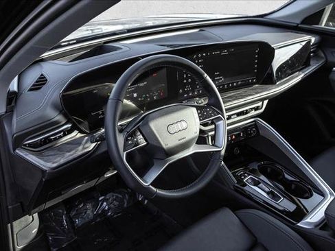 Certified 2025 Audi Q5 Premium Plus w/ Premium Plus image 10