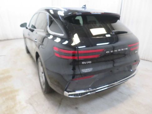 New 2026 Genesis GV70 2.5T Advanced image 4