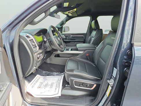 New 2026 RAM 1500 Laramie AWD/4WD image 15