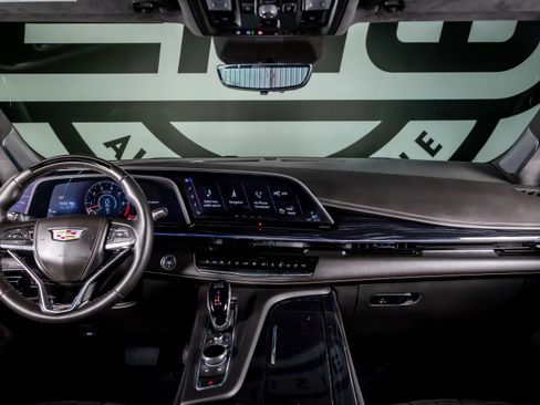 Used 2024 Cadillac Escalade V image 2