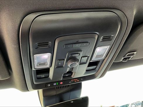 Used 2024 Chevrolet Tahoe High Country w/ Premium Package image 17