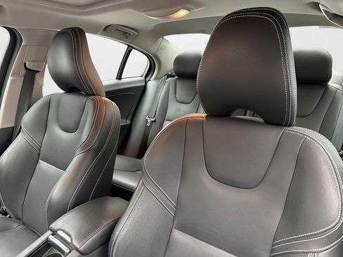 Used 2018 Volvo S60 T5 Dynamic w/ Vision Package FWD image 11