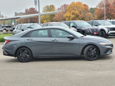 New 2026 Hyundai Elantra Sport image 3