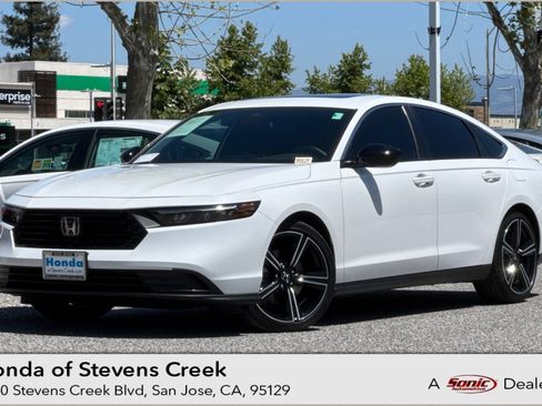 Used 2025 Honda Accord Sport image 1
