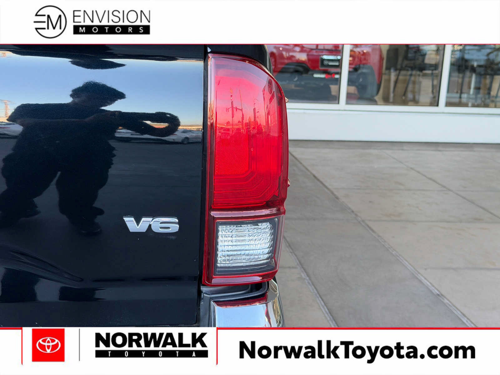 Used 2019 Toyota Tacoma SR5 RWD image 11