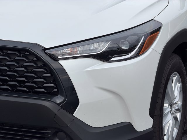Certified 2024 Toyota Corolla Cross LE w/ Moonroof Package AWD/4WD image 10