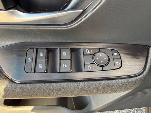 New 2026 Nissan Kicks SV w/ SV Premium Package image 11