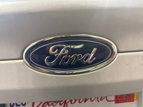 Used 2019 Ford Fusion SE image 12