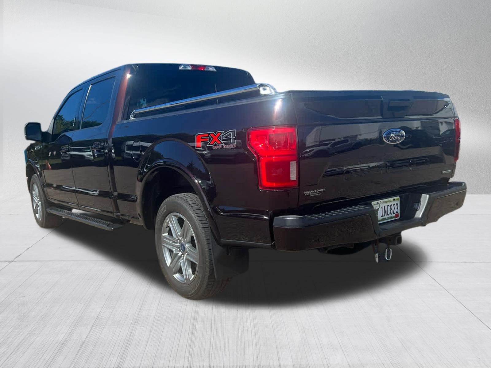 Used 2018 Ford F150 XLT w/ Equipment Group 302A Luxury AWD/4WD image 5