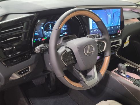 Used 2026 Lexus RX 450h AWD w/ Convenience Package image 30