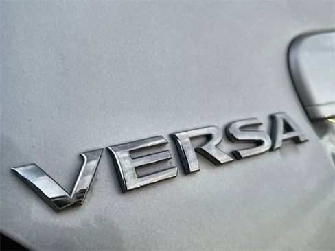 Used 2017 Nissan Versa SV image 18