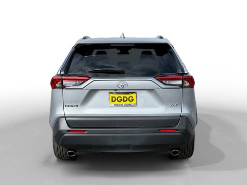 Used 2025 Toyota RAV4 XLE FWD image 4