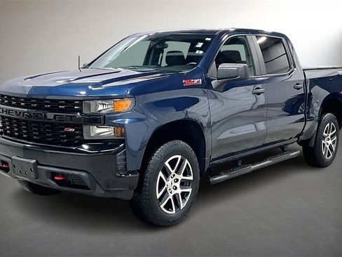 Used 2020 Chevrolet Silverado 1500 Custom Trail Boss w/ Custom Convenience Package image 3