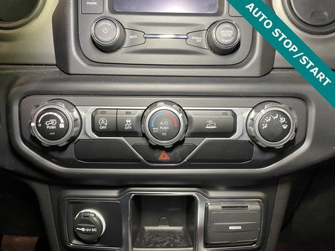 Used 2021 Jeep Wrangler Unlimited Sport image 4