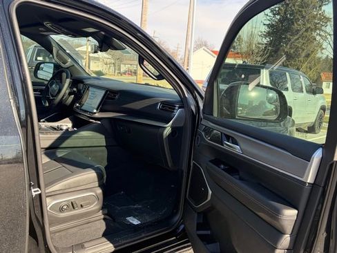 New 2026 Jeep Grand Wagoneer Limited image 28