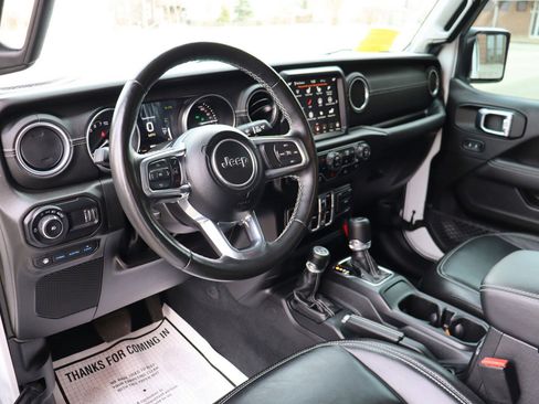 Used 2023 Jeep Wrangler Sahara w/ Cold Weather Group image 10