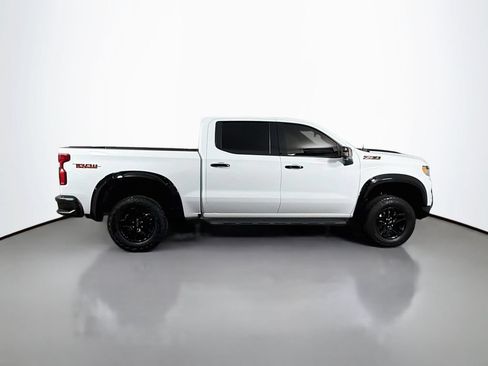Used 2024 Chevrolet Silverado 1500 LT Trail Boss w/ LT Trail Boss Premium Package AWD/4WD image 8