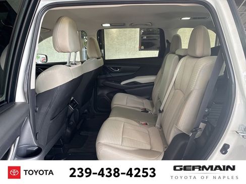 Used 2023 Subaru Ascent Premium w/ Convenience Package AWD/4WD image 18