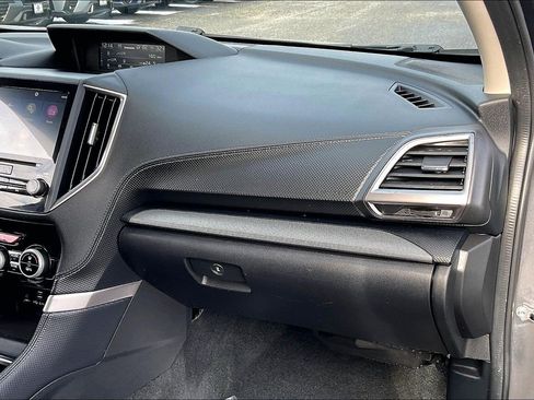 Certified 2021 Subaru Forester Limited image 17