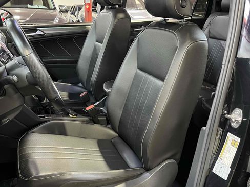 Used 2022 Volkswagen Tiguan SE R-Line image 35