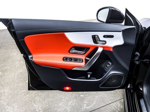 Used 2025 Mercedes-Benz CLA 250 4MATIC image 22