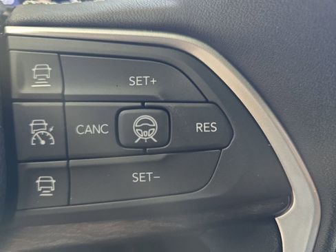 New 2026 Jeep Grand Cherokee Altitude AWD/4WD image 18