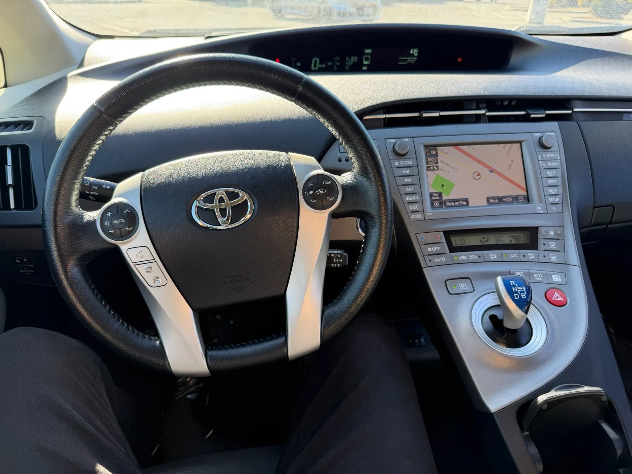 Used 2012 Toyota Prius Four w/ Deluxe Solar Roof Pkg FWD image 15
