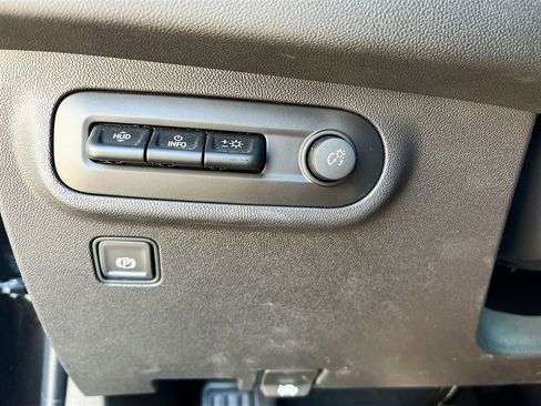 Used 2024 GMC Terrain Denali w/ Denali Premium Package image 10