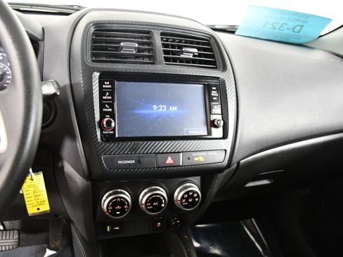 Used 2023 Mitsubishi Outlander Sport ES AWD/4WD image 25