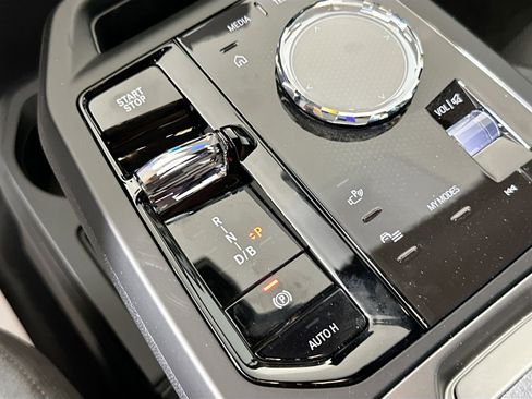 New 2026 BMW iX xDrive60 w/ M Sport Package image 17