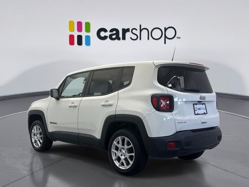 Used 2023 Jeep Renegade Latitude AWD/4WD image 3