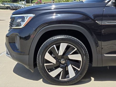 Used 2024 Volkswagen Atlas Cross Sport SEL AWD/4WD image 6