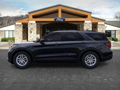 New 2026 Ford Explorer Active AWD/4WD image 3