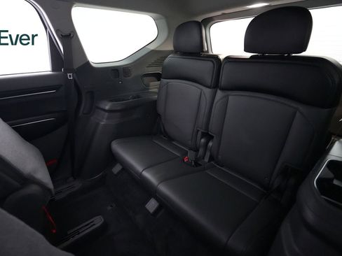 Used 2024 Kia EV9 Light Long Range RWD image 25