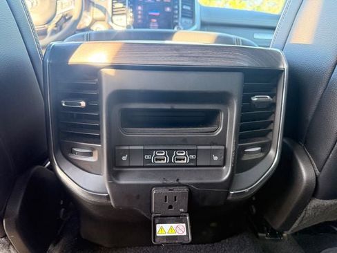 Used 2026 RAM 1500 Laramie AWD/4WD image 10