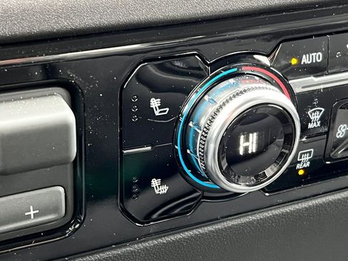 New 2026 GMC Sierra 1500 Elevation image 28