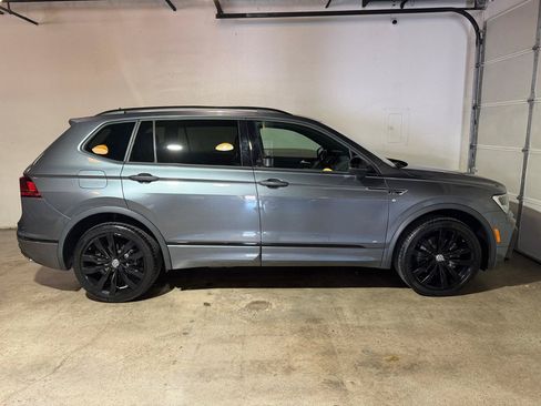 Used 2020 Volkswagen Tiguan SE R-Line w/ 3rd Row Seat Package AWD/4WD image 5