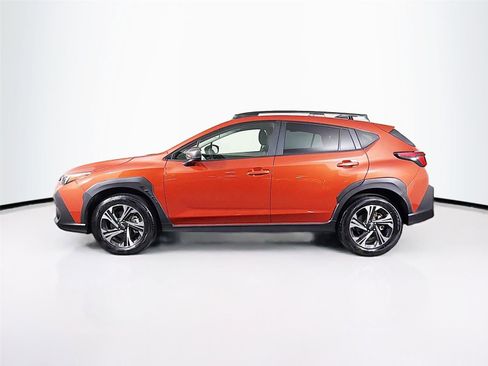 Used 2025 Subaru Crosstrek 2.0i Premium image 4