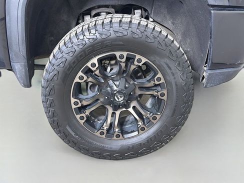 Used 2022 GMC Sierra 3500 AT4 w/ AT4 Premium Plus Package AWD/4WD image 29